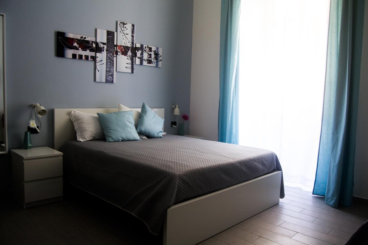 Civico 7 Bed & Breakfast Napoli Bagian luar foto